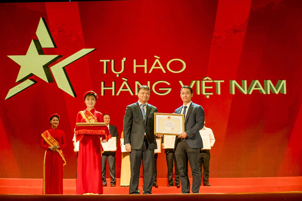 Tập đoàn Polyco vinh dự được vinh danh trong Lễ Tổng kết 10 năm cuộc vận động "Người Việt Nam ưu tiên dùng hàng Việt Nam"