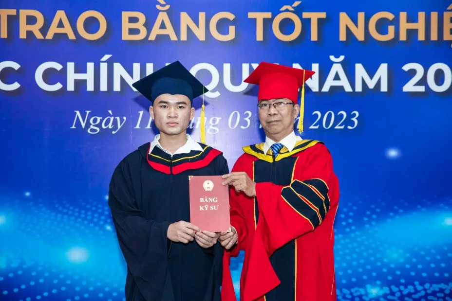 truong-dai-hoc-cong-nghe-dong-a-trao-bang-tot-nghiep-he-dai-hoc-chinh-quy-dot-1-2023-21