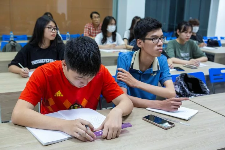 Tổ chức lớp đào tạo tiếng Hàn cho sinh viên EAUT 5