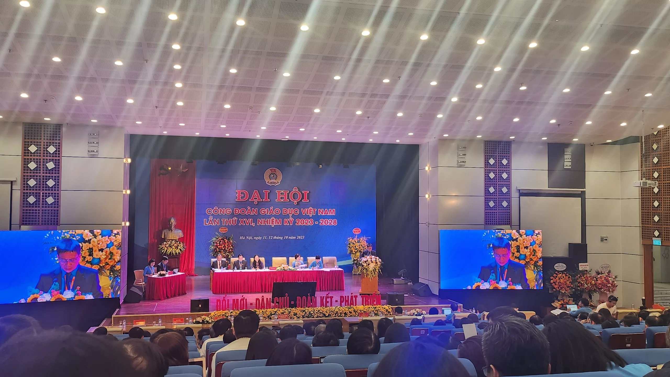 Công Đoàn trường Đại học Công nghệ Đông Á tham dự Đại hội Công đoàn giáo dục Việt Nam lần thứ XVI-5