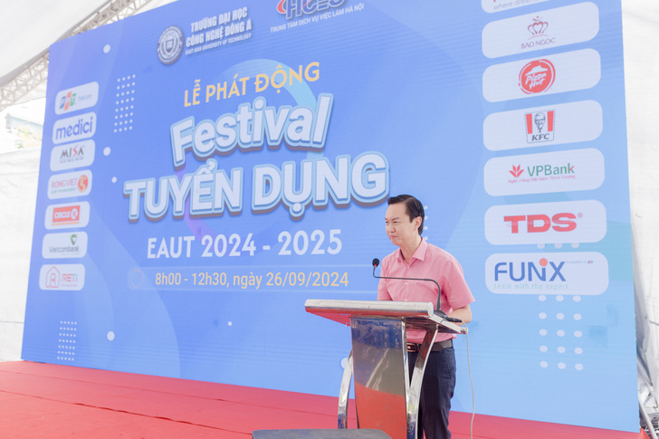 le phat dong festival tuyen dung eaut 2024 2025 9