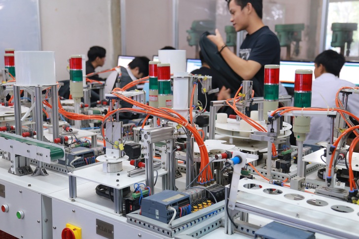 Ngành Cơ điện tử: Lựa chọn hàng đầu trong thời đại công nghiệp 4.0 1 Cơ điện tử - Ngành học của tương lai