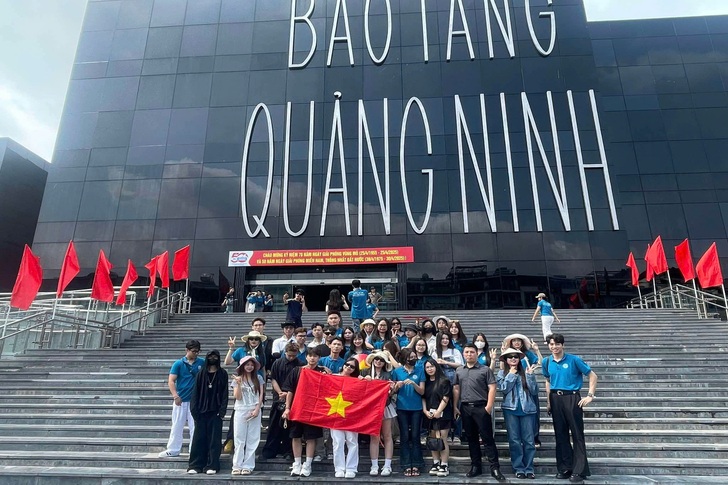 Sinh viên EAUT trải nghiệm học phần thực tế 