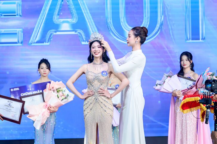 Đêm chung kết rực rỡ MISS EAUT 2025 - Hoa khôi Đại học Công Nghệ Đông Á 2 KEE 3412