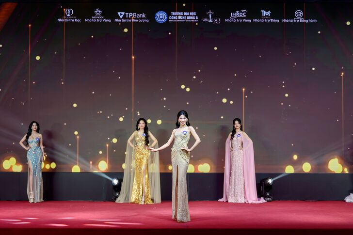 Đêm chung kết rực rỡ MISS EAUT 2025 - Hoa khôi Đại học Công Nghệ Đông Á 20 KIM 8563
