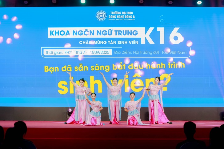 Citizenship Week – Welcoming K16 Freshmen of the Faculty of Chinese Language 12 552028000 122103859893022074 2346088244798423825 n