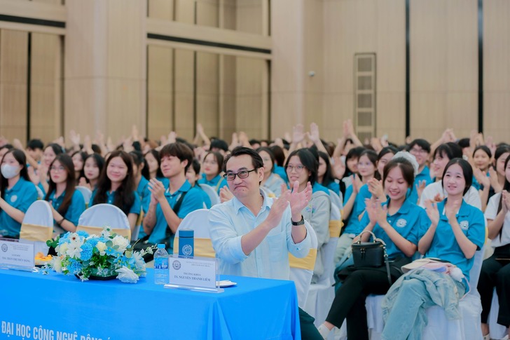 Citizenship Week – Welcoming K16 Freshmen of the Faculty of Chinese Language 15 552389574 122103861339022074 2023179940963647721 n