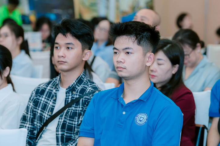 Hội nghị kết nối các doanh nghiệp sản xuất sản phẩm công nghiệp chủ lực với các cơ sở đào tạo, dạy nghề 11 truong-dai-hoc-cong-nghe-dong-a-tham-du-hoi-nghi-ket-noi-cac-doanh-nghiep-san-xuat-san-pham-cong-nghiep-chu-luc-voi-cac-co-so-dao-tao-day-nghe