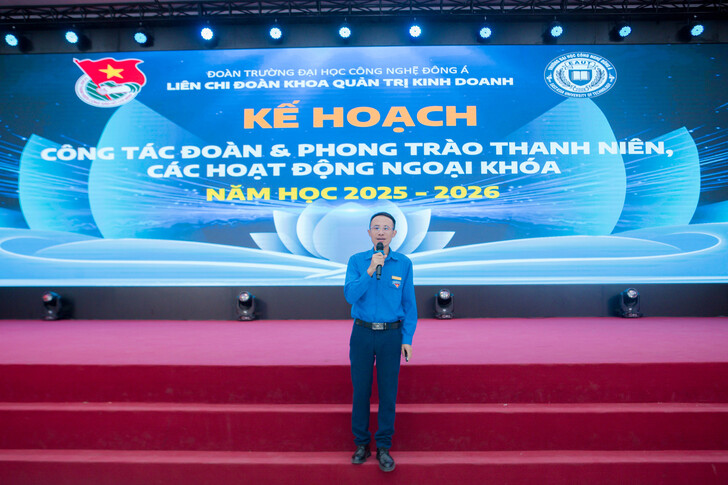 The Faculty of Business Administration Successfully Organizes the Citizenship Week to Welcome K16 New Students 56 F8C0599