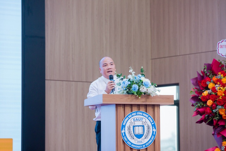 The Faculty of Electrical and Electronic Engineering Organizes the Citizenship Week to Welcome K16 Freshmen 30 F8C9473