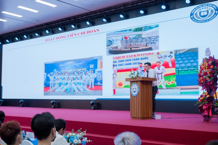 The Faculty of Electrical and Electronic Engineering Organizes the Citizenship Week to Welcome K16 Freshmen 32 F8C9614