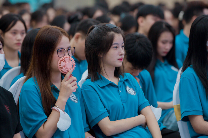 The Faculty of Business Administration Successfully Organizes the Citizenship Week to Welcome K16 New Students 9 F8C9780