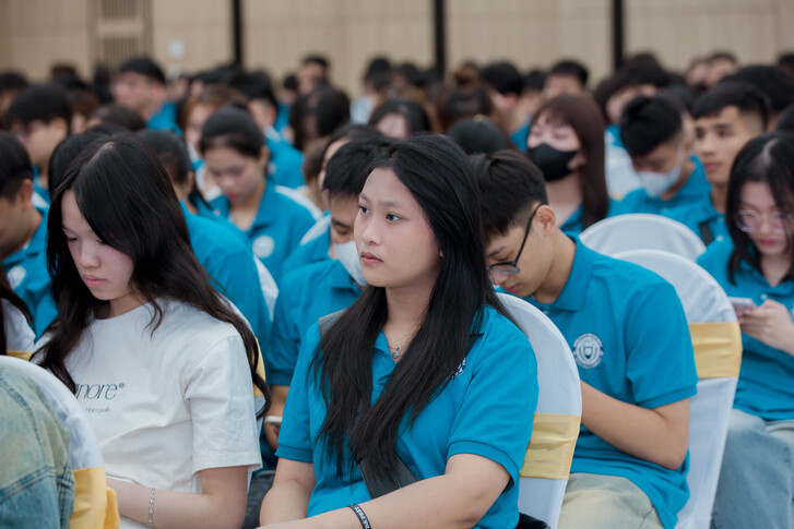 The Faculty of Business Administration Successfully Organizes the Citizenship Week to Welcome K16 New Students 19 F8C9813