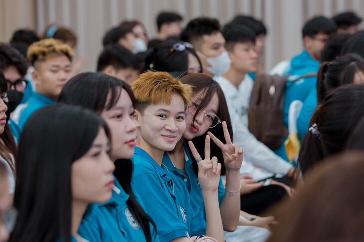 The Faculty of Business Administration Successfully Organizes the Citizenship Week to Welcome K16 New Students 22 F8C9819