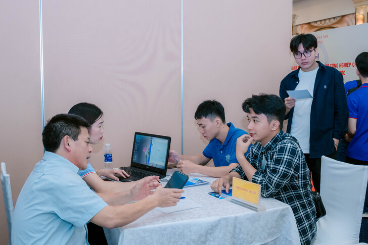 Hội nghị kết nối các doanh nghiệp sản xuất sản phẩm công nghiệp chủ lực với các cơ sở đào tạo, dạy nghề 9 truong-dai-hoc-cong-nghe-dong-a-tham-du-hoi-nghi-ket-noi-cac-doanh-nghiep-san-xuat-san-pham-cong-nghiep-chu-luc-voi-cac-co-so-dao-tao-day-nghe