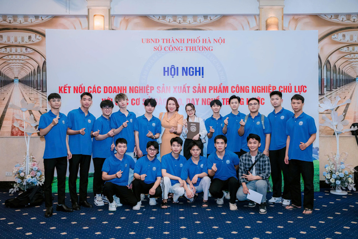 truong-dai-hoc-cong-nghe-dong-a-tham-du-hoi-nghi-ket-noi-cac-doanh-nghiep-san-xuat-san-pham-cong-nghiep-chu-luc-voi-cac-co-so-dao-tao-day-nghe