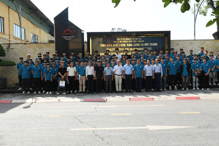 z7045300321122 da68be4c85d527c21e2e0e65658022c5