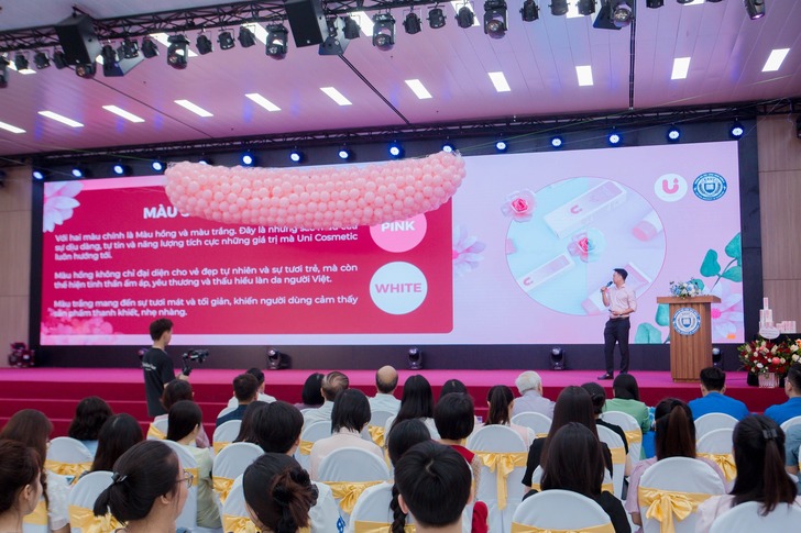 le-ra-mat-my-pham-uni-cosmetics-thuong-hieu-thuoc-truong-dai-hoc-cong-nghe-dong-a
