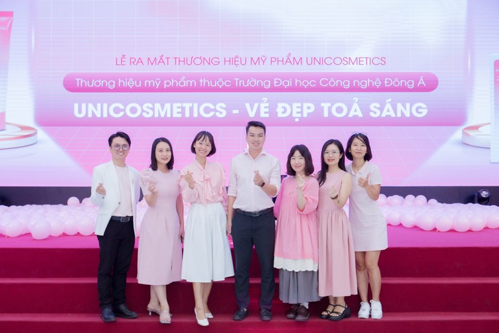 le-ra-mat-my-pham-uni-cosmetics-thuong-hieu-thuoc-truong-dai-hoc-cong-nghe-dong-a