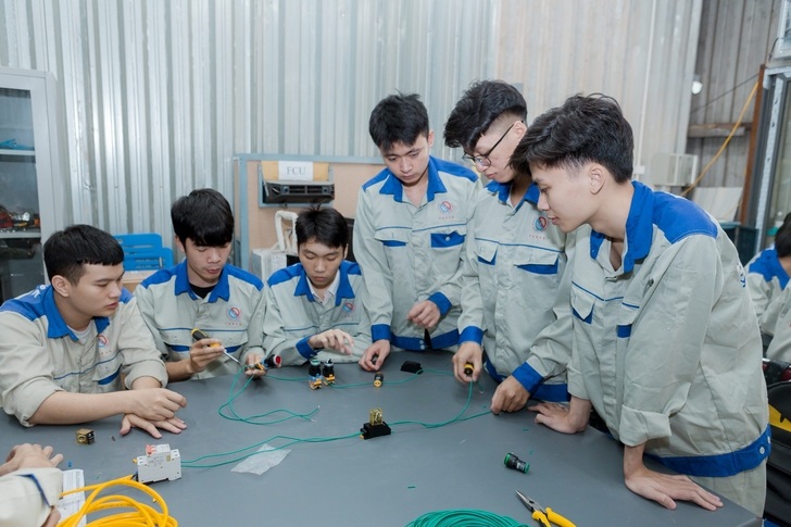 What Can You Do After Graduating in Refrigeration and Air Conditioning Engineering? Salary Levels and Career Prospects in the Field 3 Triển vọng nghề nghiệp rộng mở – Cơ hội trong tầm tay