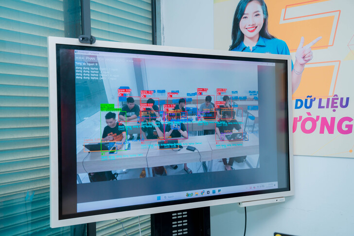 EAUT khẳng định năng lực nghiên cứu công nghệ cao tại Ngày hội sinh viên An ninh mạng 5 eaut-khang-dinh-nang-luc-nghien-cuu-cong-nghe-cao-tai-ngay-hoi-sinh-vien-an-ninh-mang