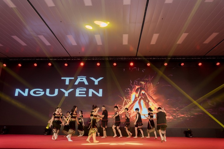 598994153 886572557201207 1789279411780981283 n