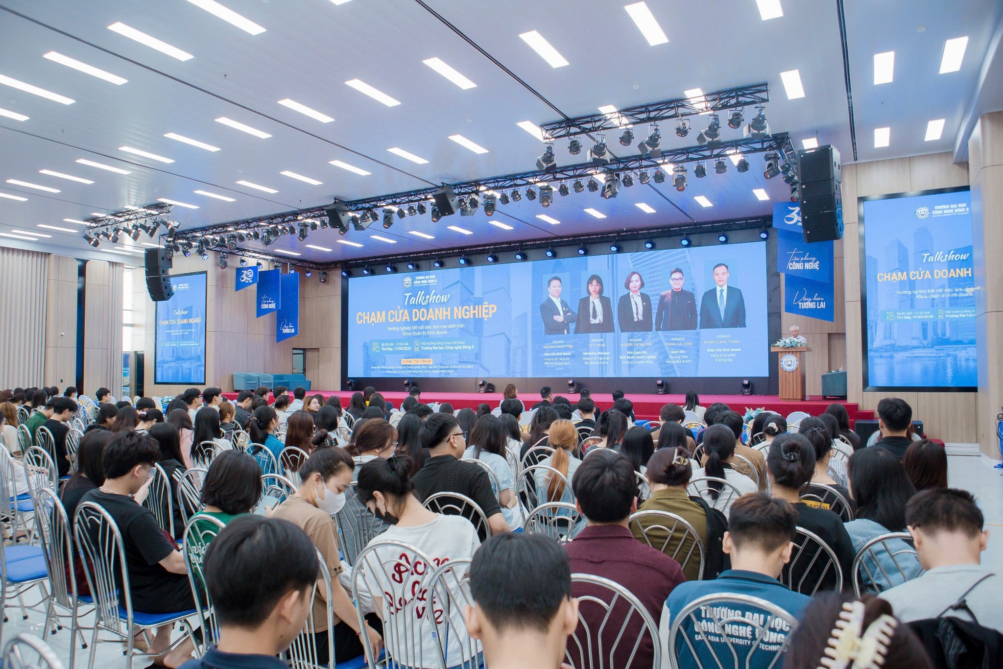 Cơ hội rộng mở với sinh viên ngành Quản trị Kinh doanh