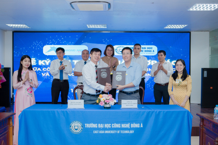 Môi trường học tập hiện đại, gắn kết doanh nghiệp