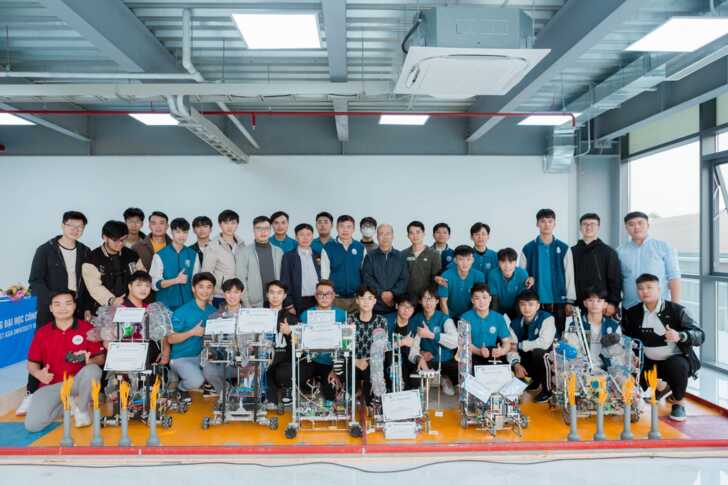 [2026] Top 5 lý do nên chọn ngành Công nghệ kỹ thuật Điều khiển và Tự động hóa tại EAUT