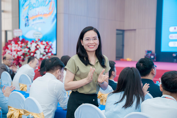 FESTIVAL TUYỂN DỤNG EAUT 2026: CẦU NỐI VỮNG CHẮC GIỮA NHÀ TRƯỜNG VÀ DOANH NGHIỆP, MỞ RA HÀNG TRĂM CƠ HỘI VIỆC LÀM CHO SINH VIÊN 23 A7R00086