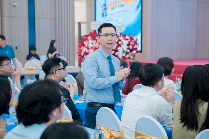 FESTIVAL TUYỂN DỤNG EAUT 2026: CẦU NỐI VỮNG CHẮC GIỮA NHÀ TRƯỜNG VÀ DOANH NGHIỆP, MỞ RA HÀNG TRĂM CƠ HỘI VIỆC LÀM CHO SINH VIÊN 24 A7R00090