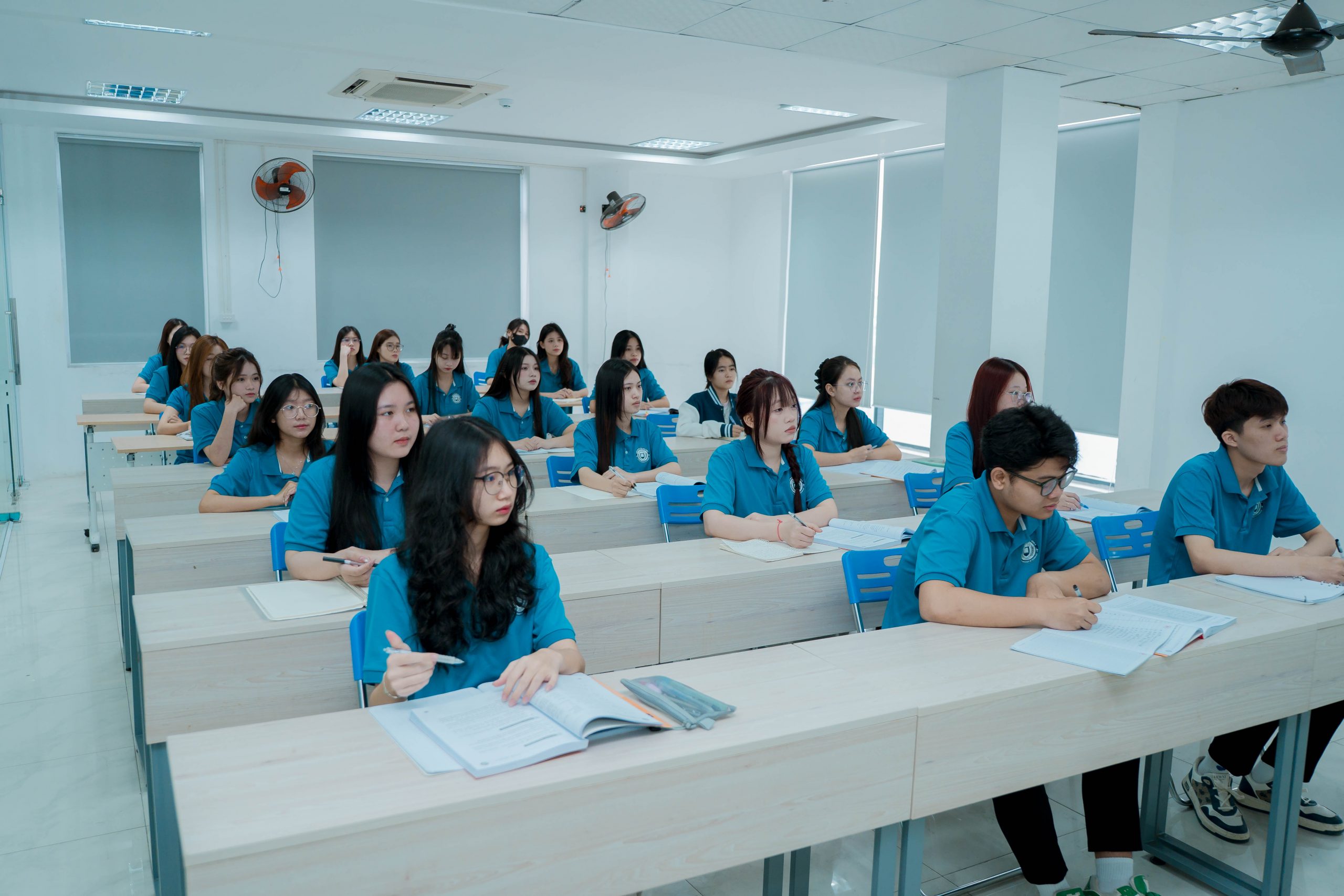 NGÀNH NGÔN NGỮ NHẬT 2026: CƠ HỘI VÀNG TRONG KỶ NGUYÊN AI