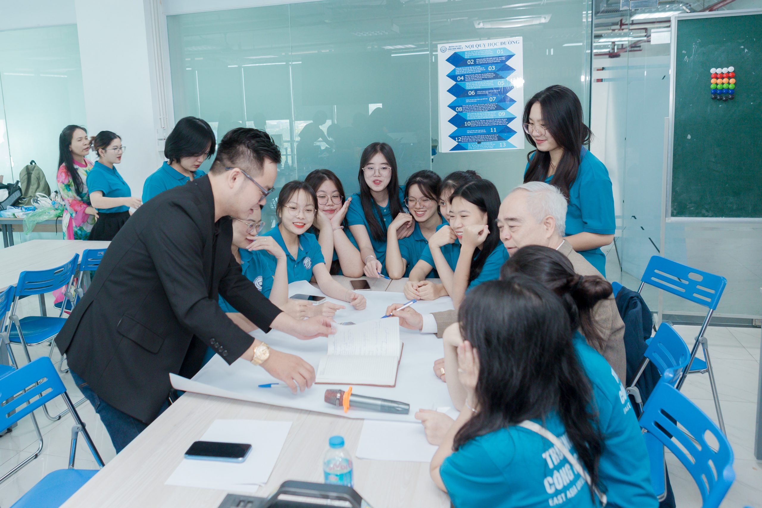 5 cách cải thiện kỹ năng giao tiếp và thuyết trình cho sinh viên