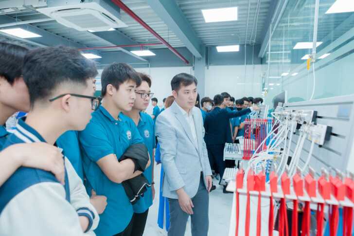Công nghệ kỹ thuật Điện - Điện tử - Nền tảng của mọi hệ thống hiện đại