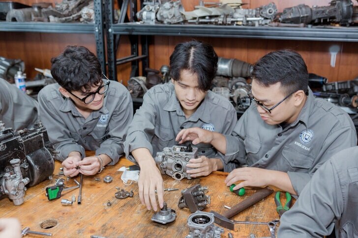 Học đi đôi với thực hành, phù hợp với người yêu công nghệ