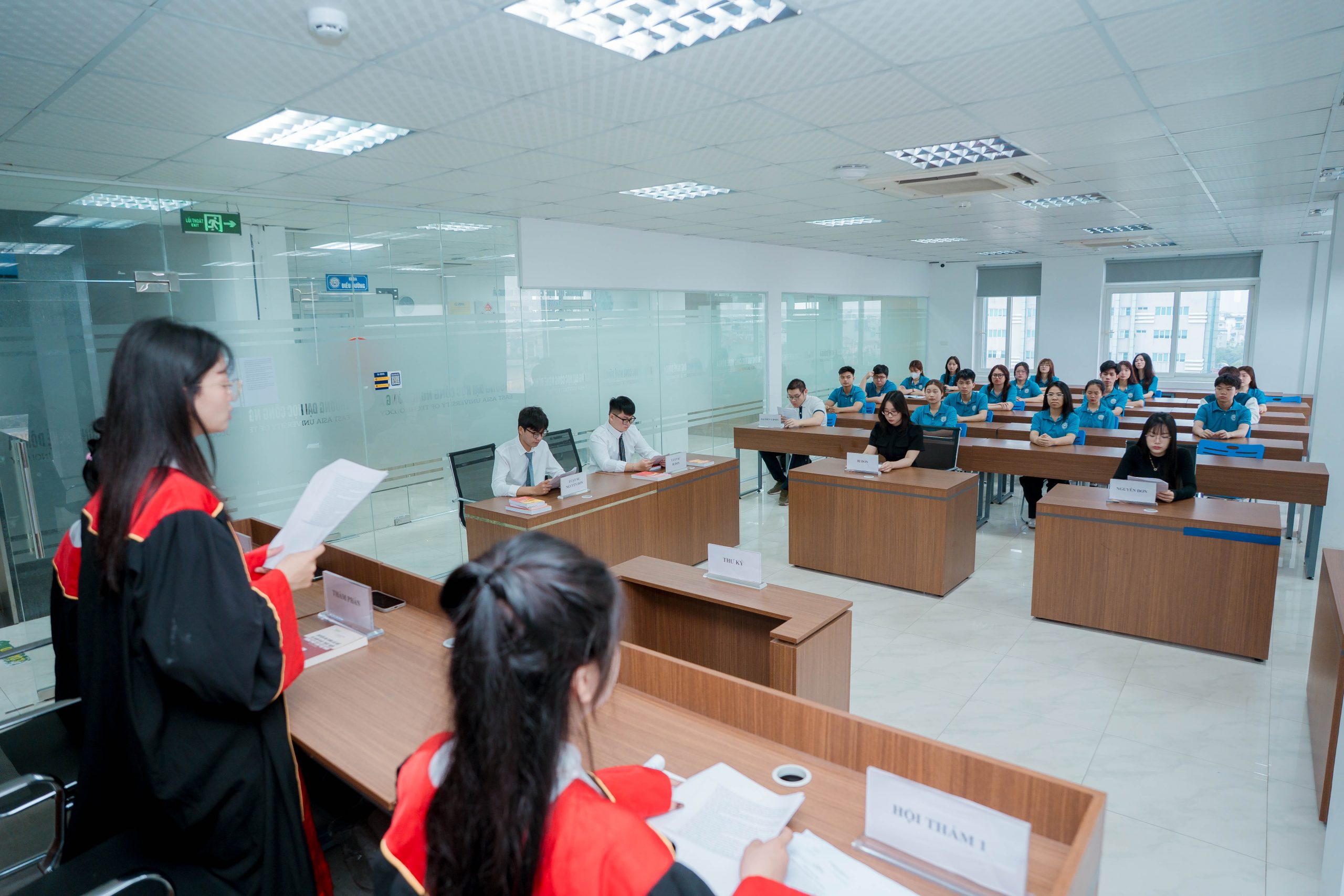 5 Hiểu Lầm Phổ Biến Về Ngành Luật Khiến Nhiều Thí Sinh Bỏ Lỡ Cơ Hội