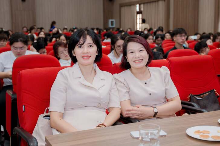 OKIOGEN EAUT xuất sắc giành Giải Nhất cuộc thi Sinh viên với sáng kiến ESG 2026 11 772927707 1078799611255226 997011516993940651 n