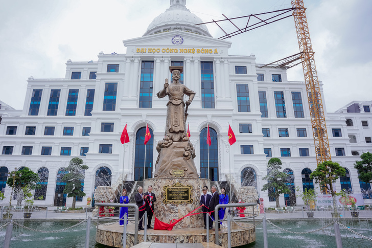TRƯỜNG ĐẠI HỌC CÔNG NGHỆ ĐÔNG Á: LỄ KHÁNH THÀNH CƠ SỞ BẮC NINH - DẤU MỐC MỚI TRÊN HÀNH TRÌNH PHÁT TRIỂN 9 truong-dai-hoc-cong-nghe-dong-a-le-khanh-thanh-co-so-bac-ninh-dau-moc-moi-tren-hanh-trinh-phat-trien