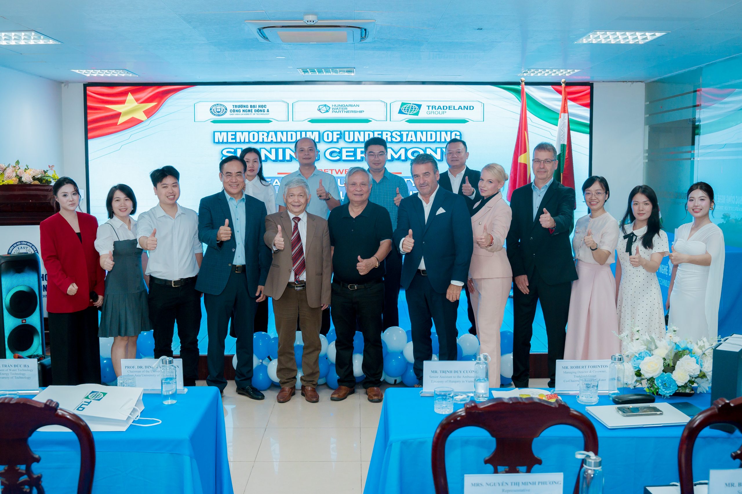 EAUT KÝ KẾT THỎA THUẬN HỢP TÁC VỚI HIỆP HỘI NƯỚC HUNGARY, MỞ RỘNG CƠ HỘI HỌC TẬP VÀ NGHIÊN CỨU QUỐC TẾ