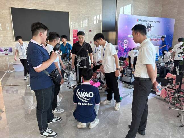 Trau dồi, thực hành, sẵn sàng cho cuộc thi Robocon 