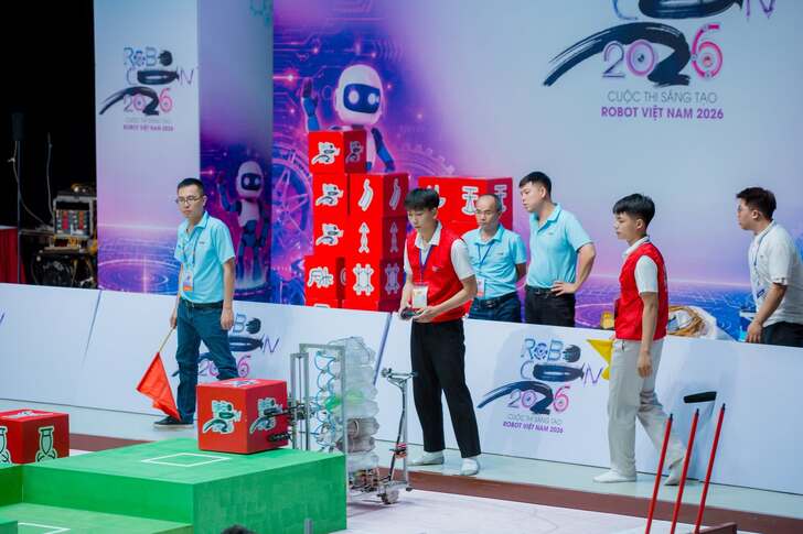 Đội tuyển Robocon EAUT tại  cuộc thi Robocon 2026 