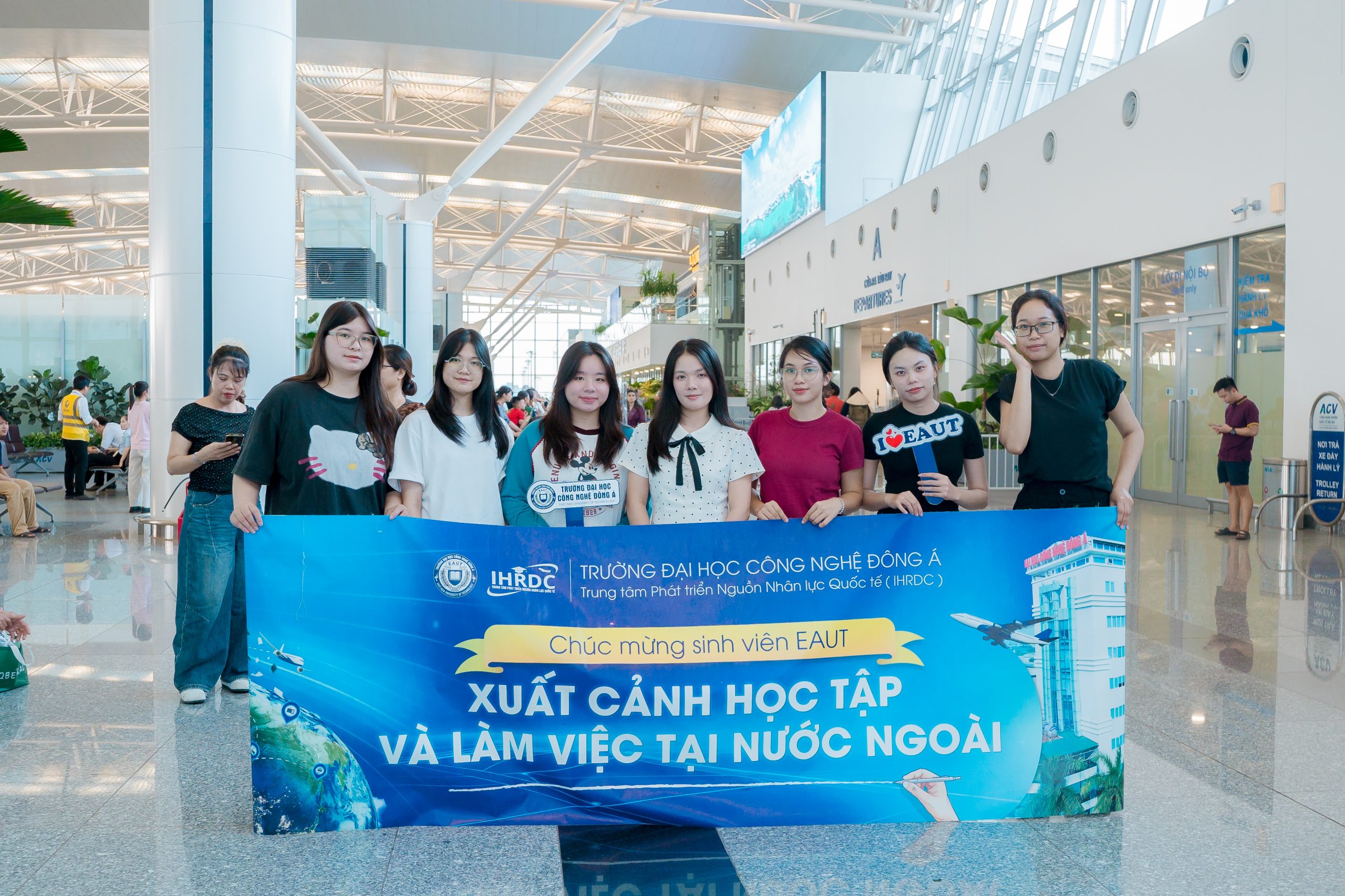 6 SINH VIÊN EAUT NGÀNH QUẢN TRỊ DU LỊCH VÀ LỮ HÀNH THỰC TẬP TẠI ĐÀI LOAN: CƠ HỘI TRẢI NGHIỆM MÔI TRƯỜNG KHÁCH SẠN QUỐC TẾ